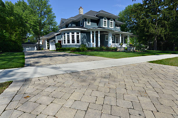 Best Driveway Paving Contractor  in Uniontown, AL